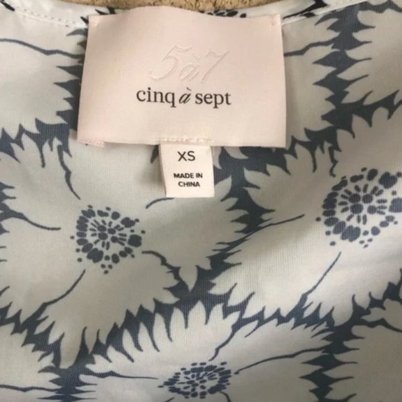 Cinq a sept Elliot cropped floral top size XS - Picture 6 of 7